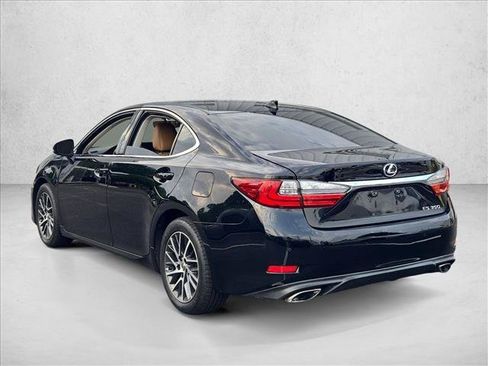 Used 2016 Lexus ES 350 w/ Premium Package w/Wood Trim FWD image 7