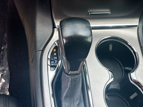 Used 2020 Jeep Grand Cherokee Altitude RWD image 17