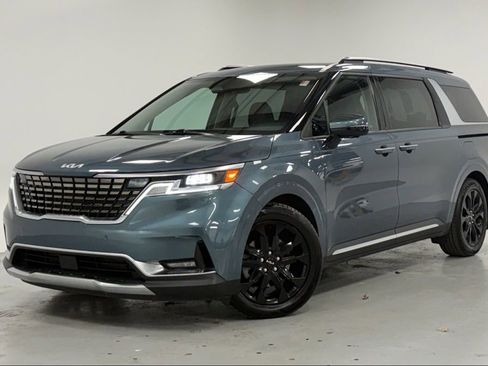 Used 2022 Kia Carnival SX image 1