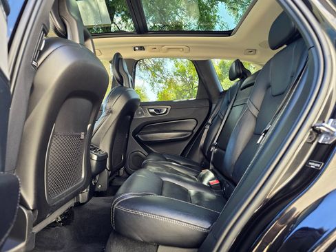 Used 2018 Volvo XC60 T6 Inscription w/ Luxury Seat Package AWD/4WD image 51