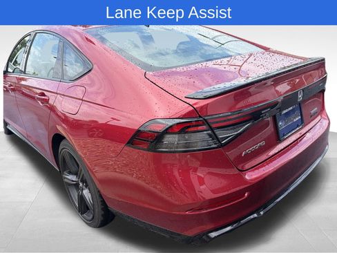 Used 2025 Honda Accord Sport image 4