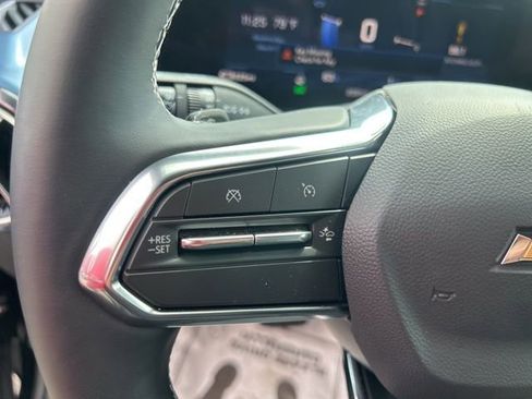 New 2026 Chevrolet Equinox EV LT image 18