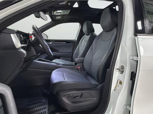 New 2026 Volkswagen Tiguan SE R-Line image 37