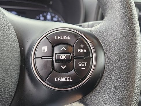 Used 2022 Kia Soul LX image 24