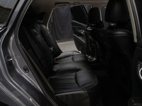 Used 2016 INFINITI Q70 3.7 w/ Deluxe Touring Package image 18