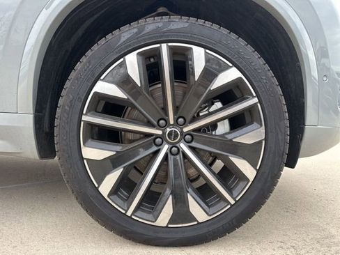 New 2026 Volvo XC90 B6 Ultra w/ Protection Package image 9