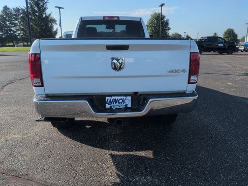 Used 2014 RAM 2500 Tradesman w/ Chrome Appearance Group AWD/4WD image 4