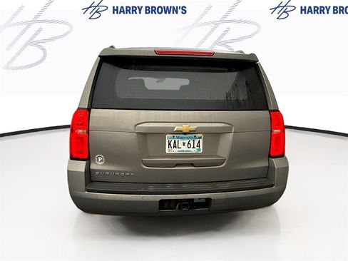 Used 2018 Chevrolet Suburban LT image 9