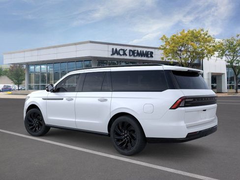 New 2026 Lincoln Navigator L Reserve w/ Jet Appearance Package AWD/4WD image 4