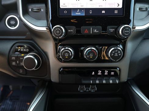 New 2026 RAM 1500 Big Horn AWD/4WD image 18