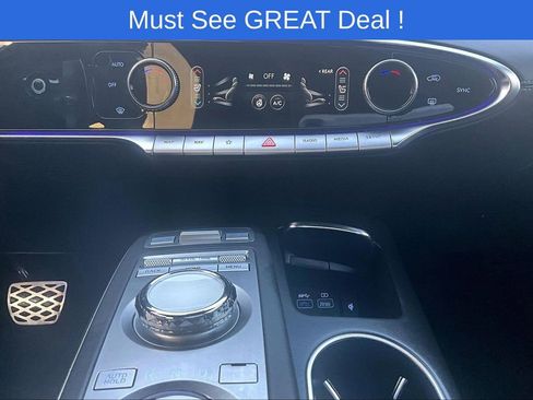 Used 2025 Genesis GV70 3.5T Sport image 40