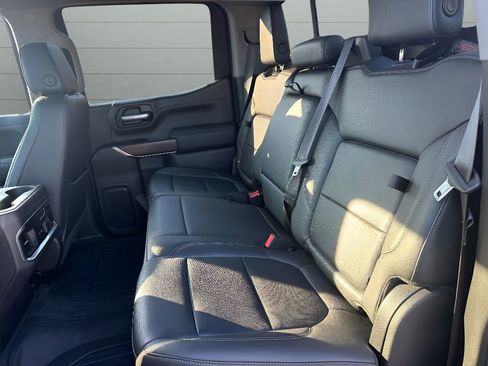 Used 2021 GMC Sierra 1500 SLT image 14