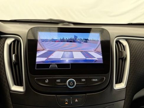 Used 2023 Chevrolet Malibu LT FWD image 33