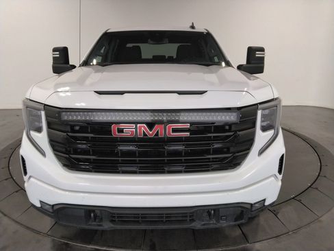 Used 2024 GMC Sierra 1500 Elevation w/ X31 Off-Road Package AWD/4WD image 3