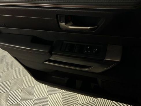 Used 2022 Toyota Tundra SR5 w/ SR5 Convenience Package image 18