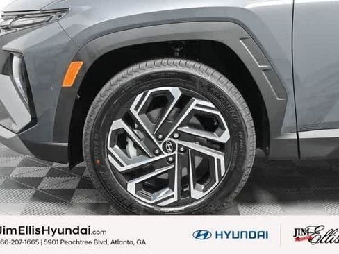 New 2025 Hyundai Tucson Limited AWD/4WD image 8