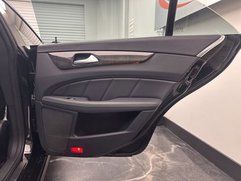 Used 2012 Mercedes-Benz CLS 550 4MATIC image 12