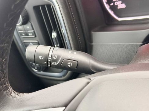 Used 2022 Chevrolet Silverado 1500 LT w/ Safety Package image 27