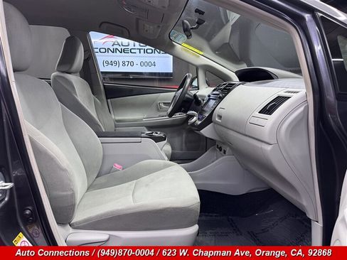 Used 2013 Toyota Prius V Two image 7