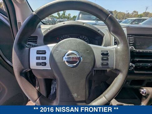 Used 2016 Nissan Frontier SV RWD image 13