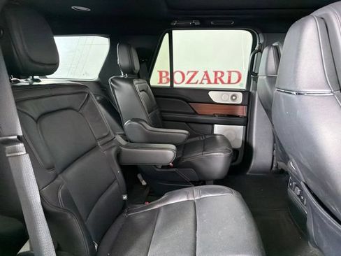Used 2018 Lincoln Navigator Reserve w/ Technology Package AWD/4WD image 18