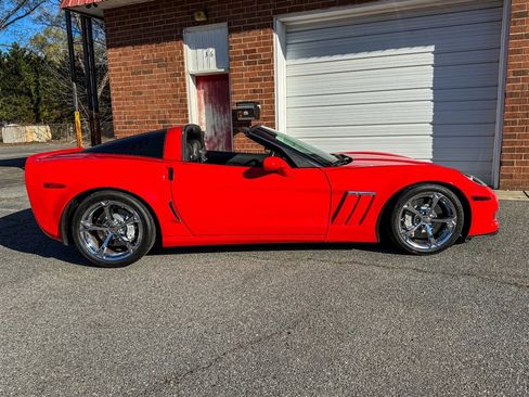 Used 2011 Chevrolet Corvette Grand Sport w/ Preferred Equipment Group RWD image 34