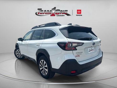 Used 2024 Subaru Outback Premium AWD/4WD image 5