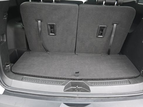 Used 2023 GMC Acadia SLT image 15