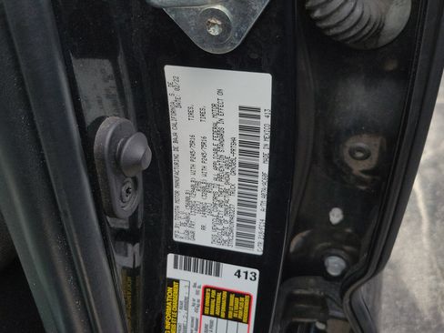 Used 2022 Toyota Tacoma SR5 w/ Technology Package AWD/4WD image 10