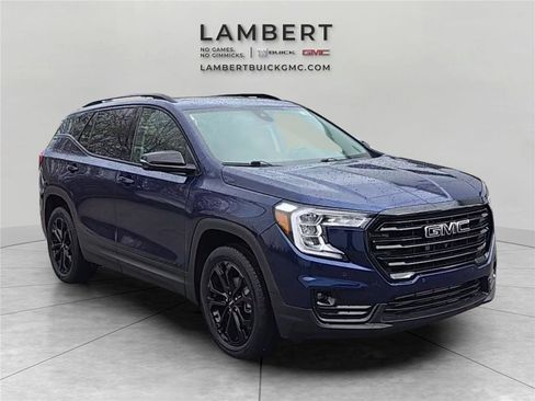 Used 2022 GMC Terrain SLT w/ Infotainment Package II AWD/4WD image 7