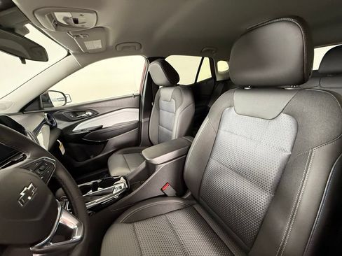 New 2026 Chevrolet Trax LT w/ Midnight Edition FWD image 26