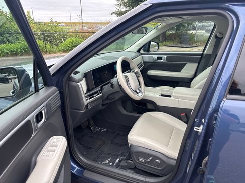 Used 2025 Hyundai Santa Fe SEL AWD/4WD image 8