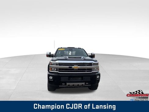 Used 2019 Chevrolet Silverado 2500 High Country w/ Duramax Plus Package image 9