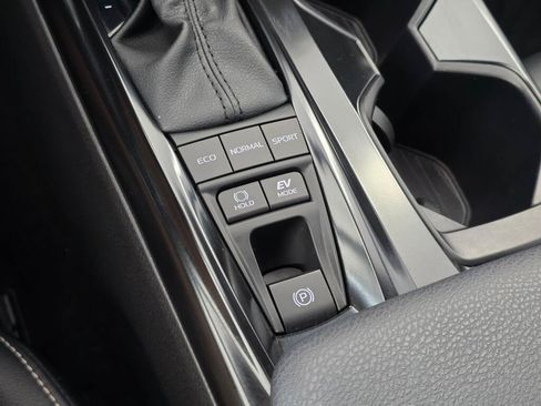 Used 2026 Toyota Camry SE w/ Convenience Package FWD image 30