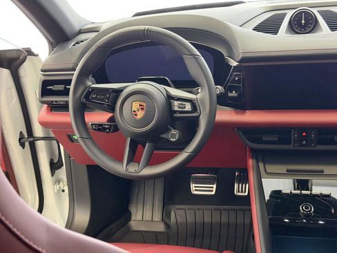 New 2026 Porsche Macan 4S Electric image 20
