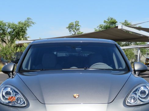 Used 2013 Porsche Cayenne AWD/4WD image 33