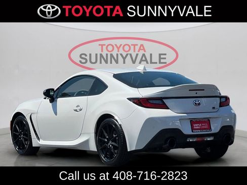 Used 2024 Toyota GR86 Premium RWD image 8