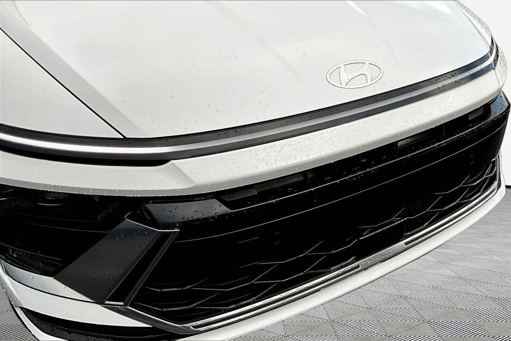 Used 2025 Hyundai Sonata SEL FWD image 32