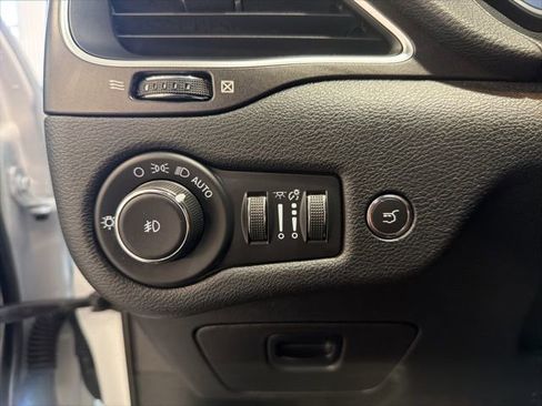 Used 2022 Jeep Cherokee Trailhawk w/ Premium Leather Package image 20