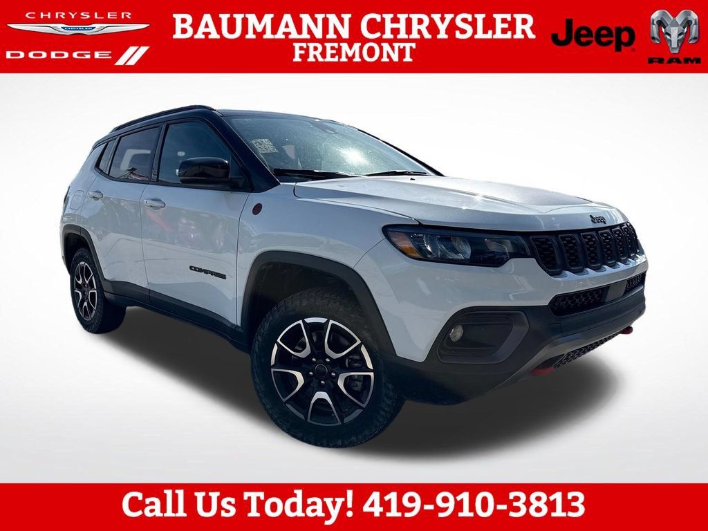 Used 2025 Jeep Compass Trailhawk AWD/4WD 360° Tour