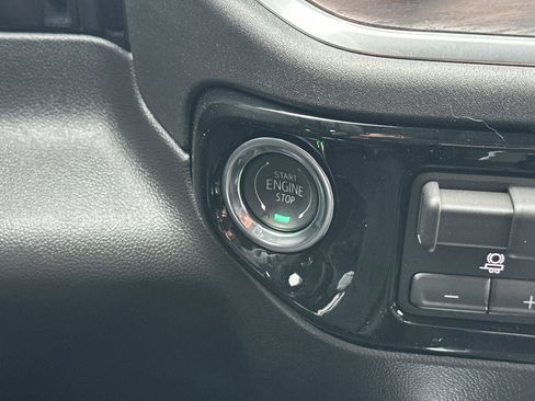 New 2026 GMC Sierra 1500 SLT image 20