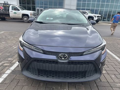 Certified 2021 Toyota Corolla LE image 2