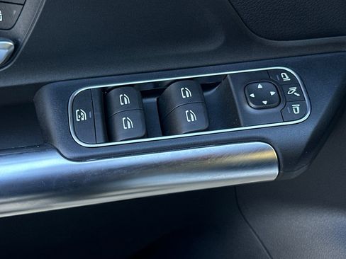 Certified 2022 Mercedes-Benz GLA 250 image 26