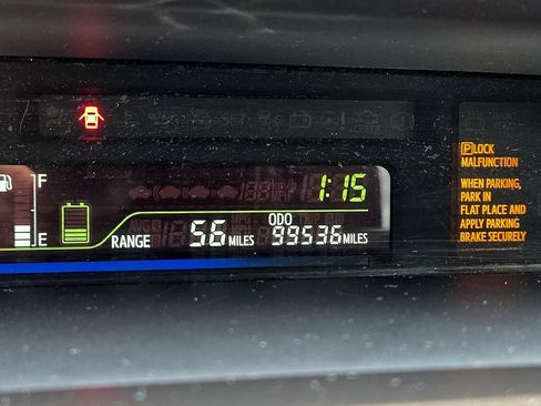 Used 2012 Toyota Prius V Five FWD image 22