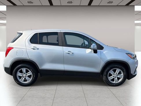 Used 2020 Chevrolet Trax LS w/ Tint and Cruise Package FWD image 2