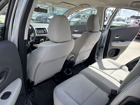 Used 2020 Honda HR-V LX image 34
