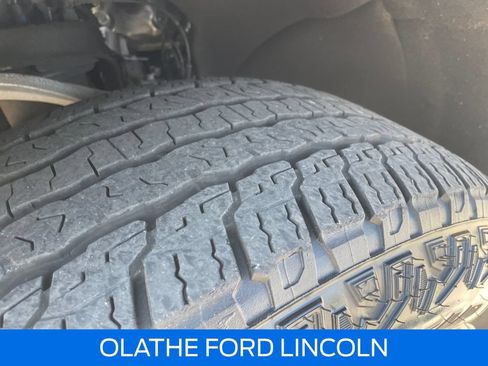 Used 2025 GMC Yukon AT4 w/ AT4 Premium Package AWD/4WD image 12