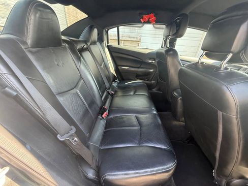 Used 2013 Chrysler 200 Limited image 4