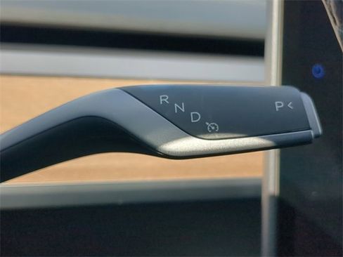 Used 2023 Tesla Model Y Long Range image 30