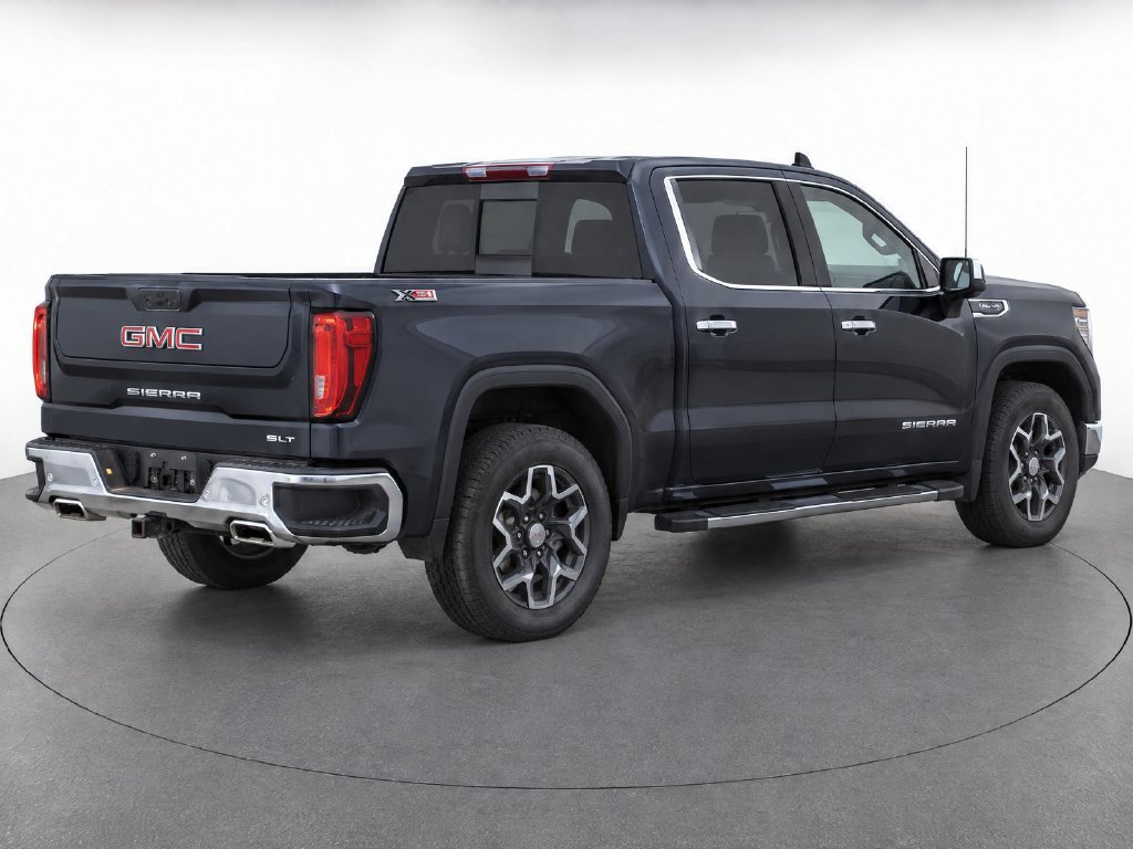 Used 2024 GMC Sierra 1500 SLT AWD/4WD image 4
